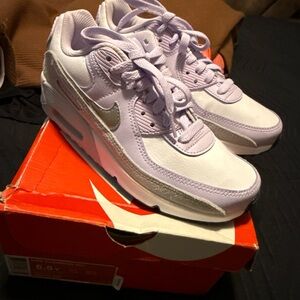 Nike Lavender and White Low-Top Sneakers